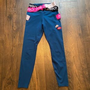 Nike One Luxe Valerian Blue 7/8 length tight small